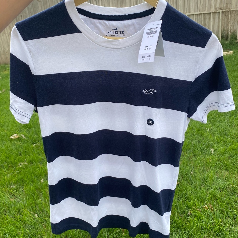 NEW stripped Hollister t-shirt
